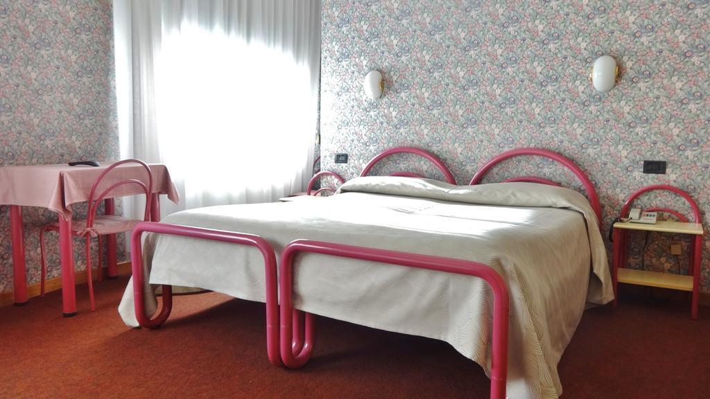 Hotel Cervo 博尔米奥 外观 照片