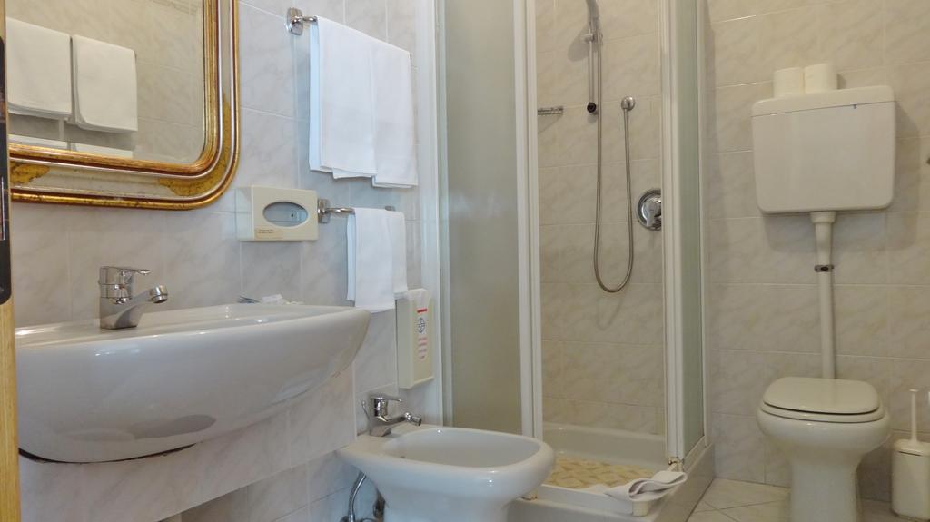 Hotel Cervo 博尔米奥 外观 照片