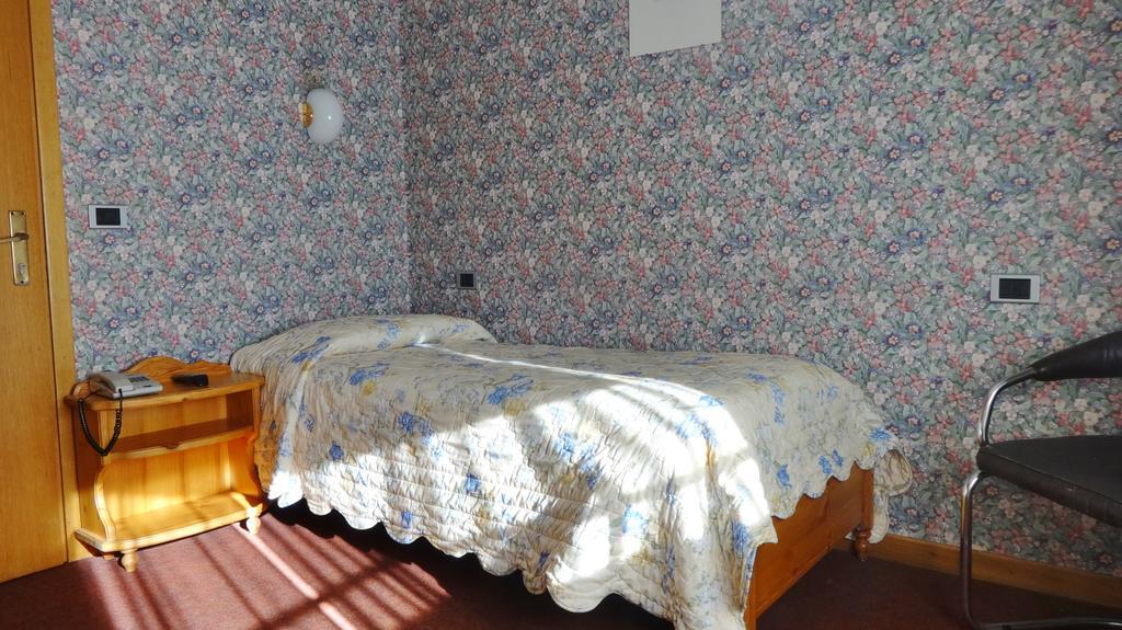 Hotel Cervo 博尔米奥 外观 照片